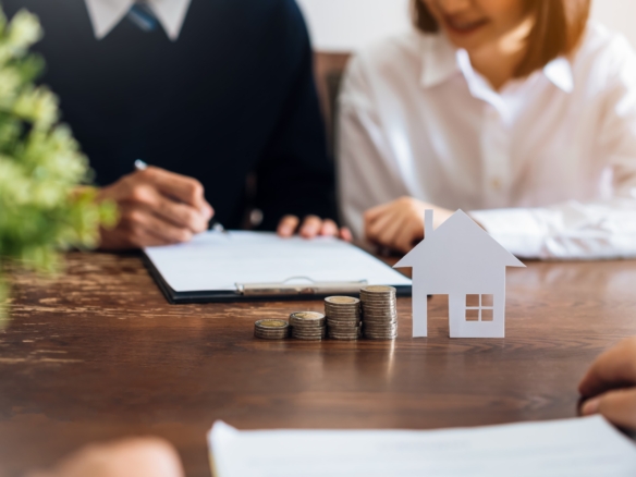 Couples signed a contract to buy a house from the 2023 11 27 05 08 15 utc