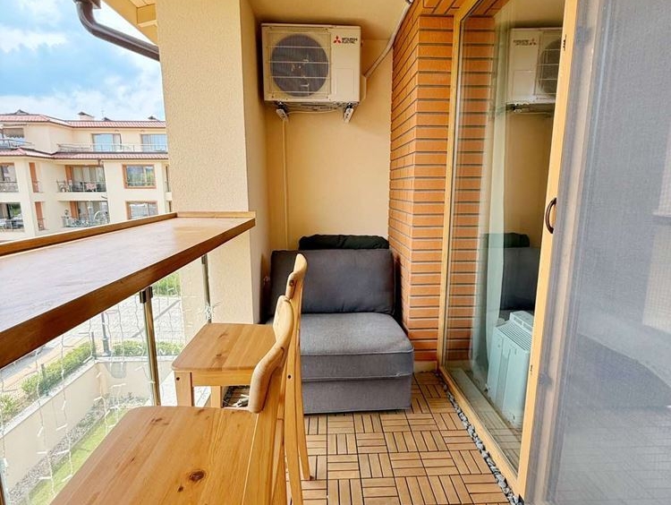 Двустаен апартамент за продажба в к-с Oasis Residence - 0
