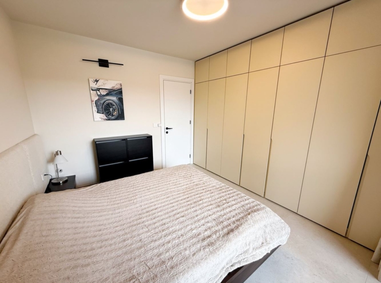 Двустаен апартамент за продажба в к-с Oasis Residence - 0