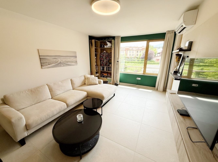 Двустаен апартамент за продажба в к-с Oasis Residence - 0