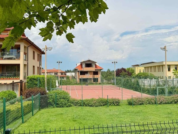 Двустаен апартамент за продажба в к-с Oasis Residence - 0