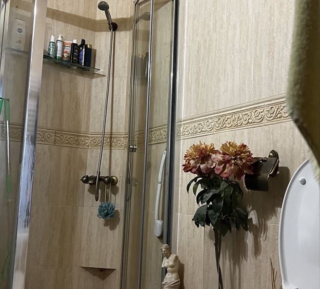 Тристаен апартамент за продажба в кв. Дървеница - 0
