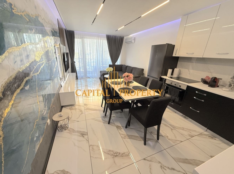 Тристаен тухлен обзаведен с опция за закупуване на паркомясто - 0