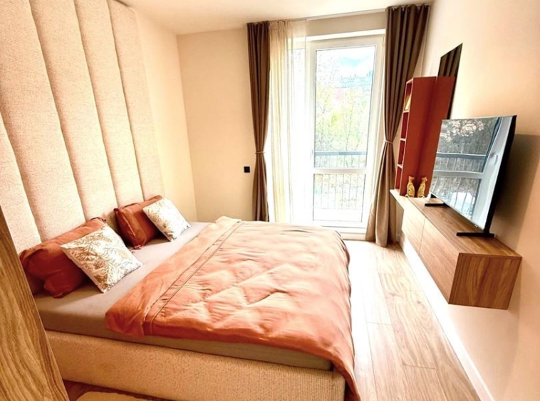 Обзаведен нов тристаен апартамент - 0