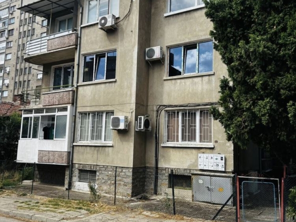4-стаен - 0