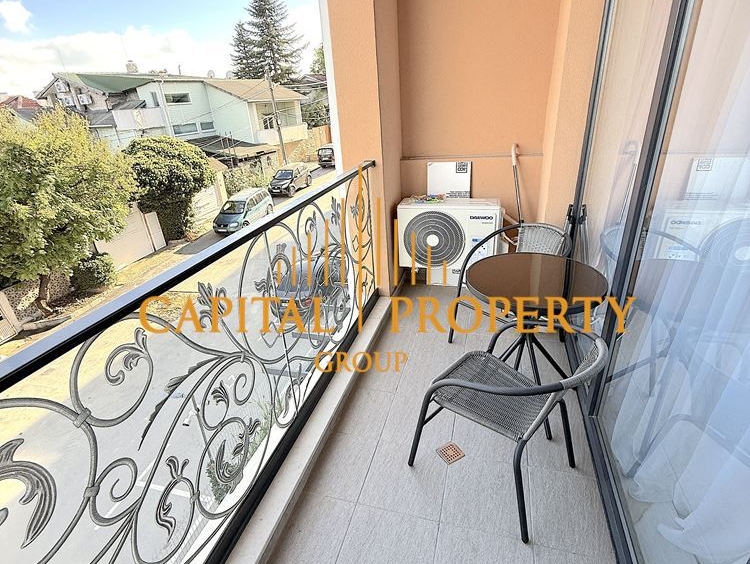 Тристаен тухлен обзаведен с опция за закупуване на паркомясто - 0