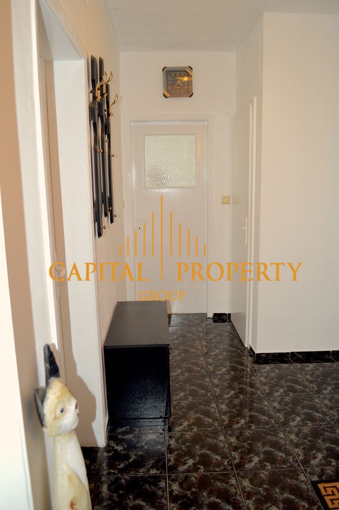 Тристаен тухлен апартамент, под наем, Червен Площад / Чаталджа, Варна-0 Тристаен тухлен апартамент, под наем, Червен Площад / Чаталджа, Варна - 0