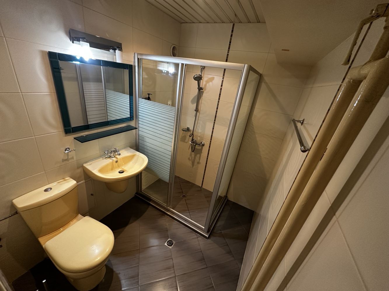 Тристаен/четиристаен апартамент в Дървеница-0 Тристаен/четиристаен апартамент в Дървеница - 0