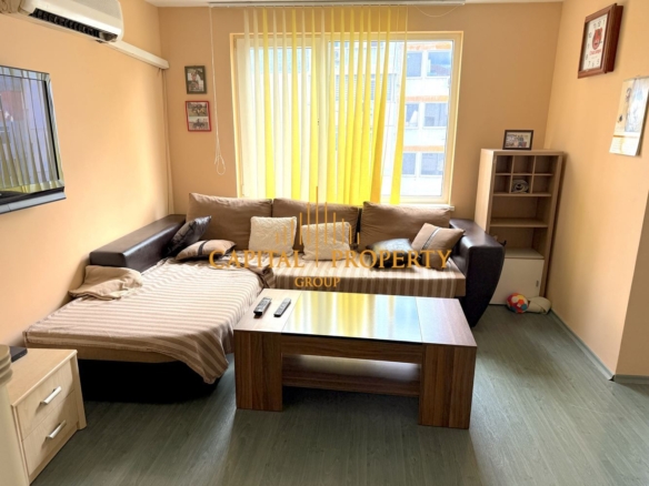 Многостаен тухлен апартамент 150м2 в Цветен квартал, гр. Варна - 0