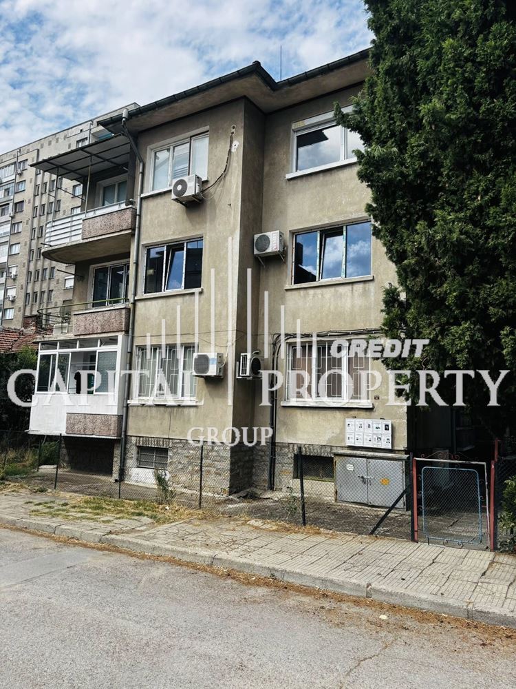 Четиристаен апартамент за ремонт на Баня Пиперка - 0