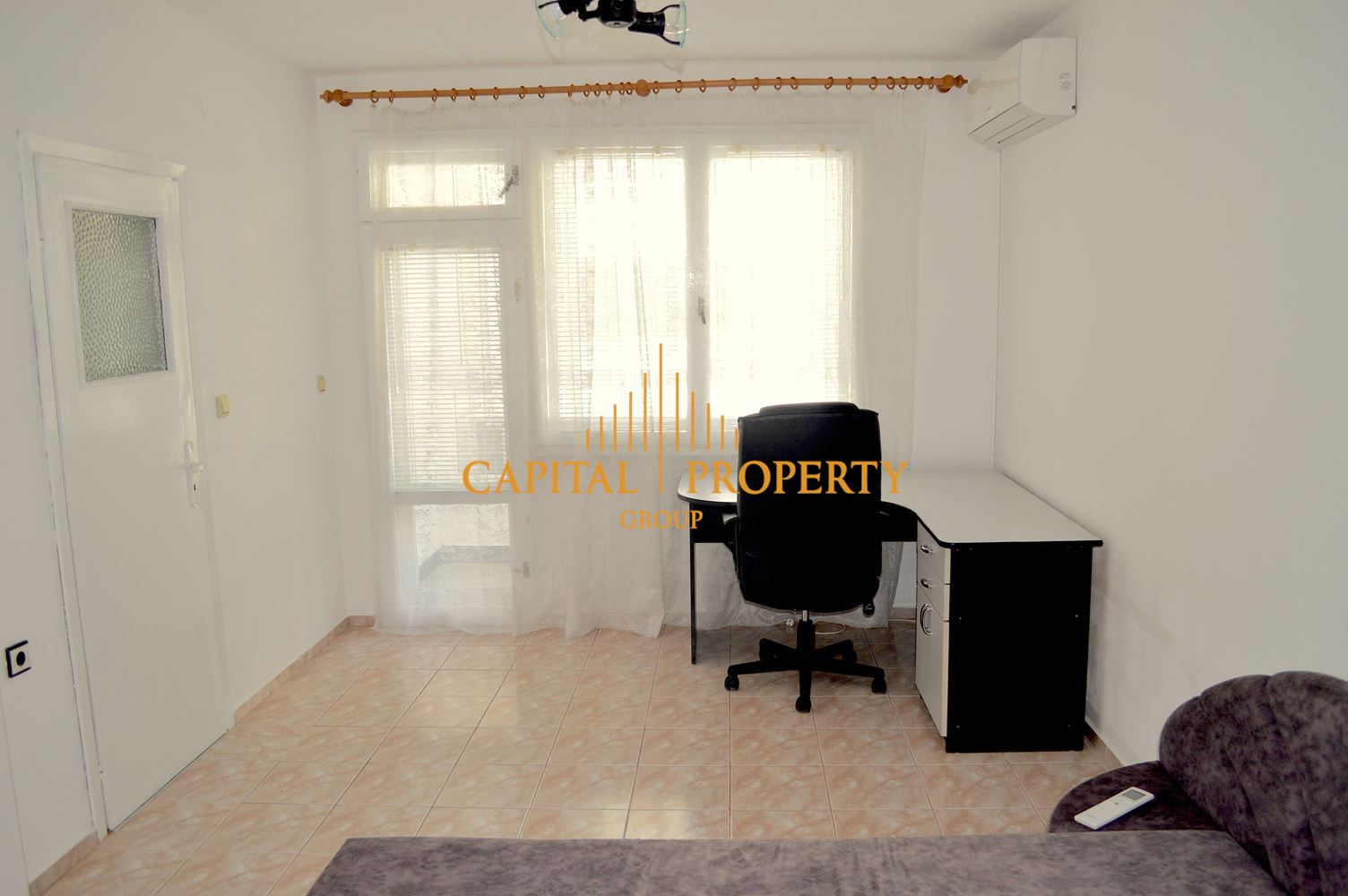 Тристаен тухлен апартамент, под наем, Червен Площад / Чаталджа, Варна - 0