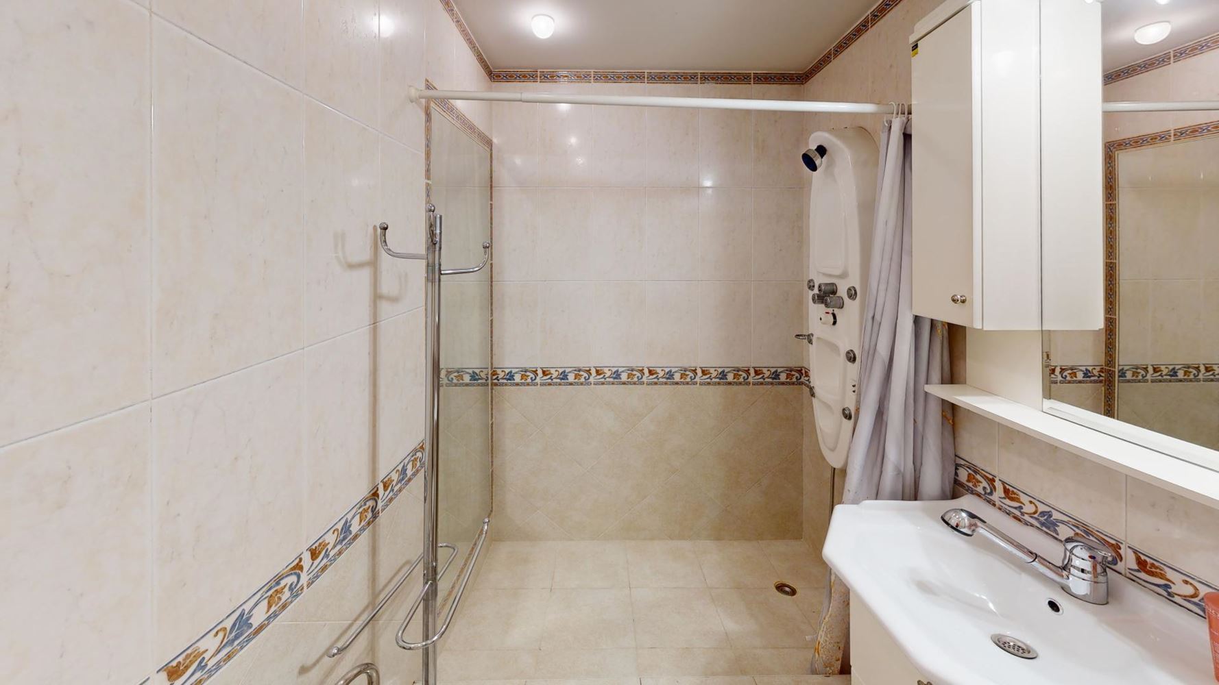 Многостаен - София, Манастирски Ливади - 0