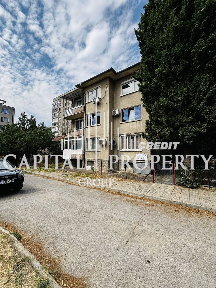 Четиристаен апартамент за ремонт на Баня Пиперка - 0