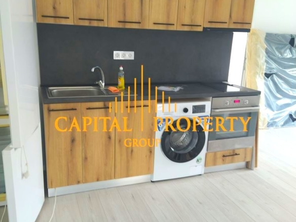 Тристаен апартамент, в малка сграда с ПМ, Траката, Варна - 0