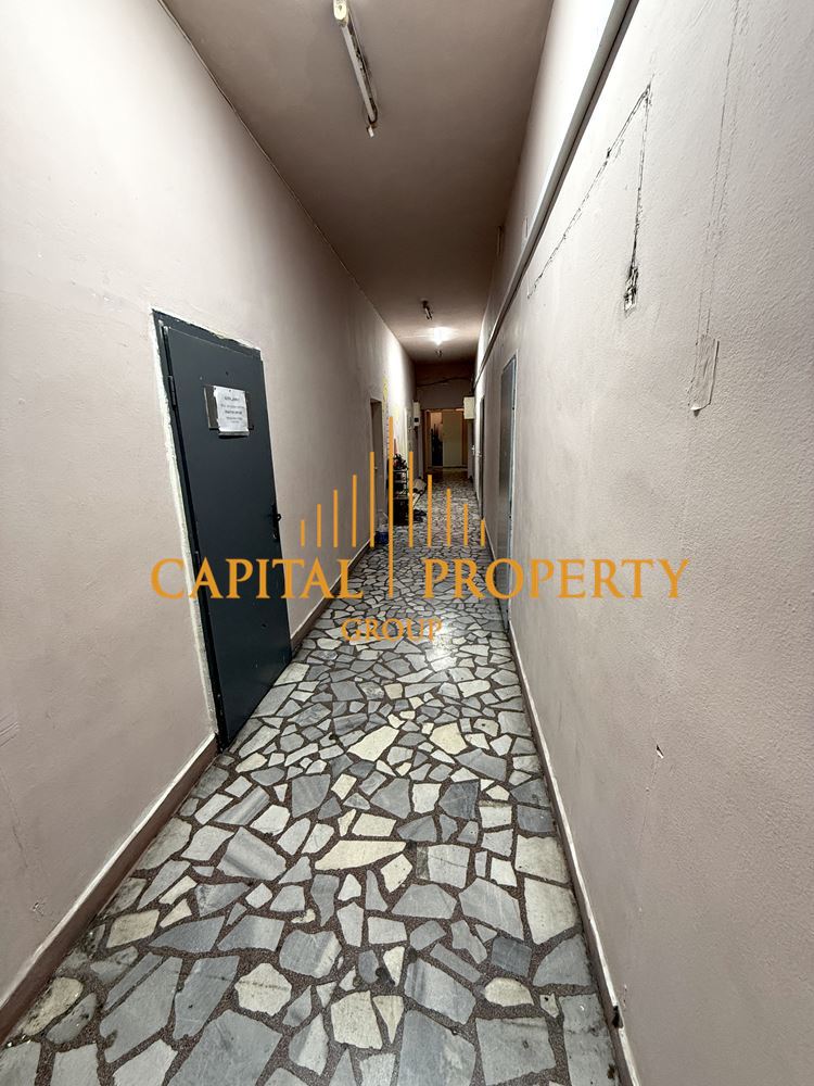 Спортна зала и офиси в гр. Дулово - 0