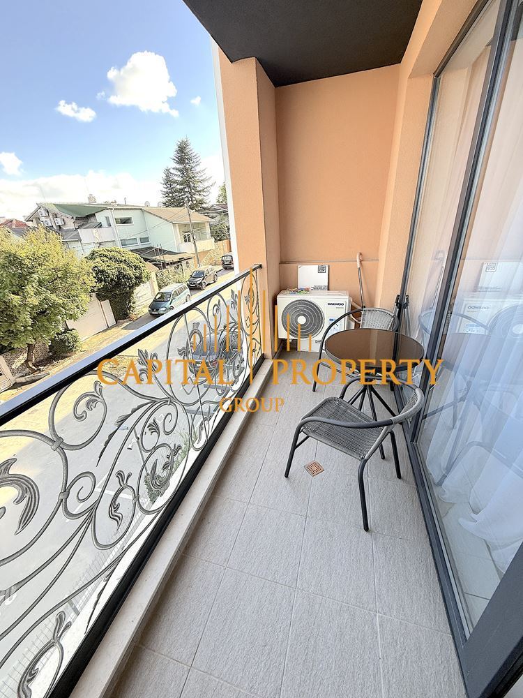 Тристаен тухлен обзаведен с опция за закупуване на паркомясто - 0