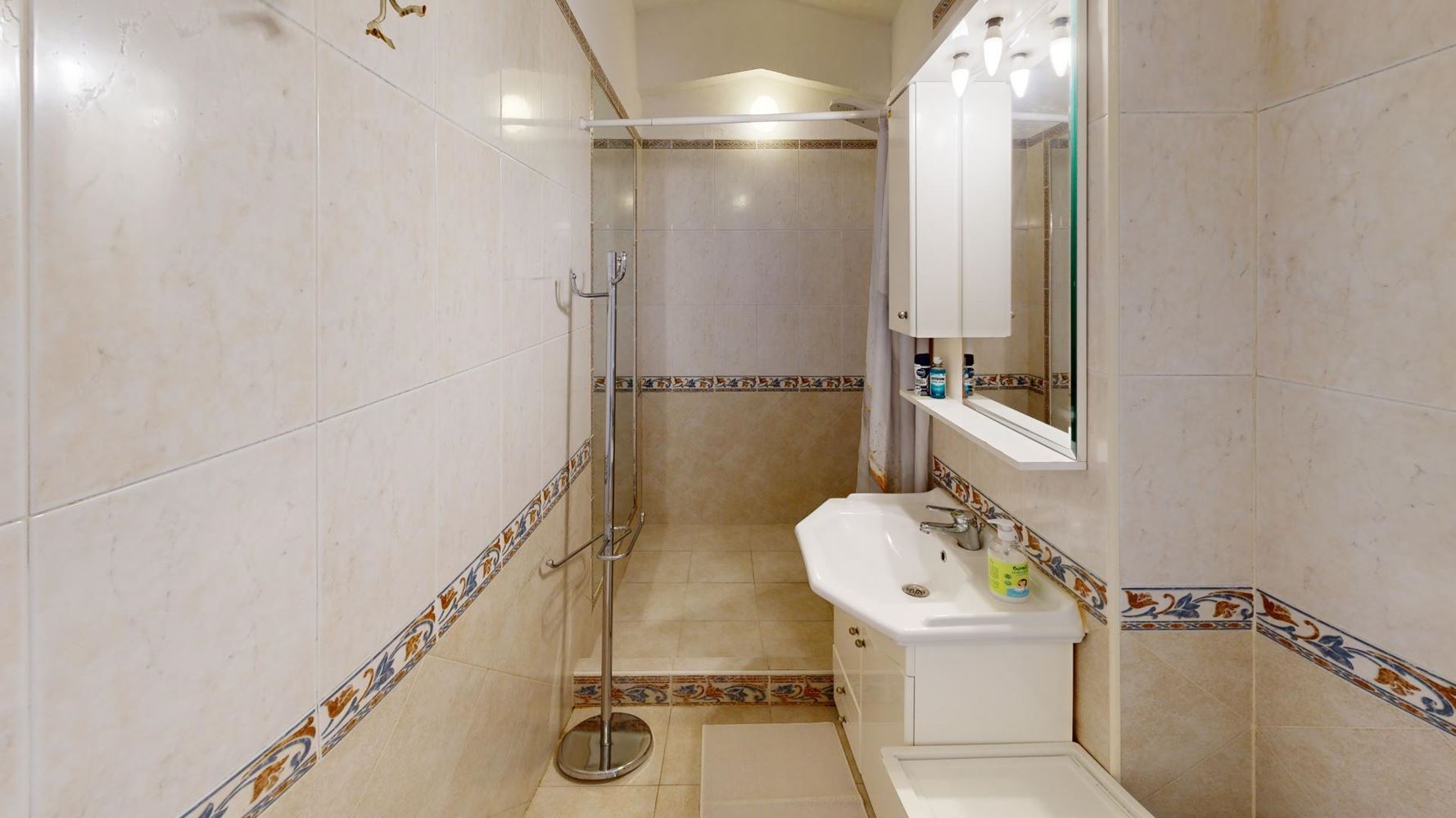 Многостаен - София, Манастирски Ливади - 0