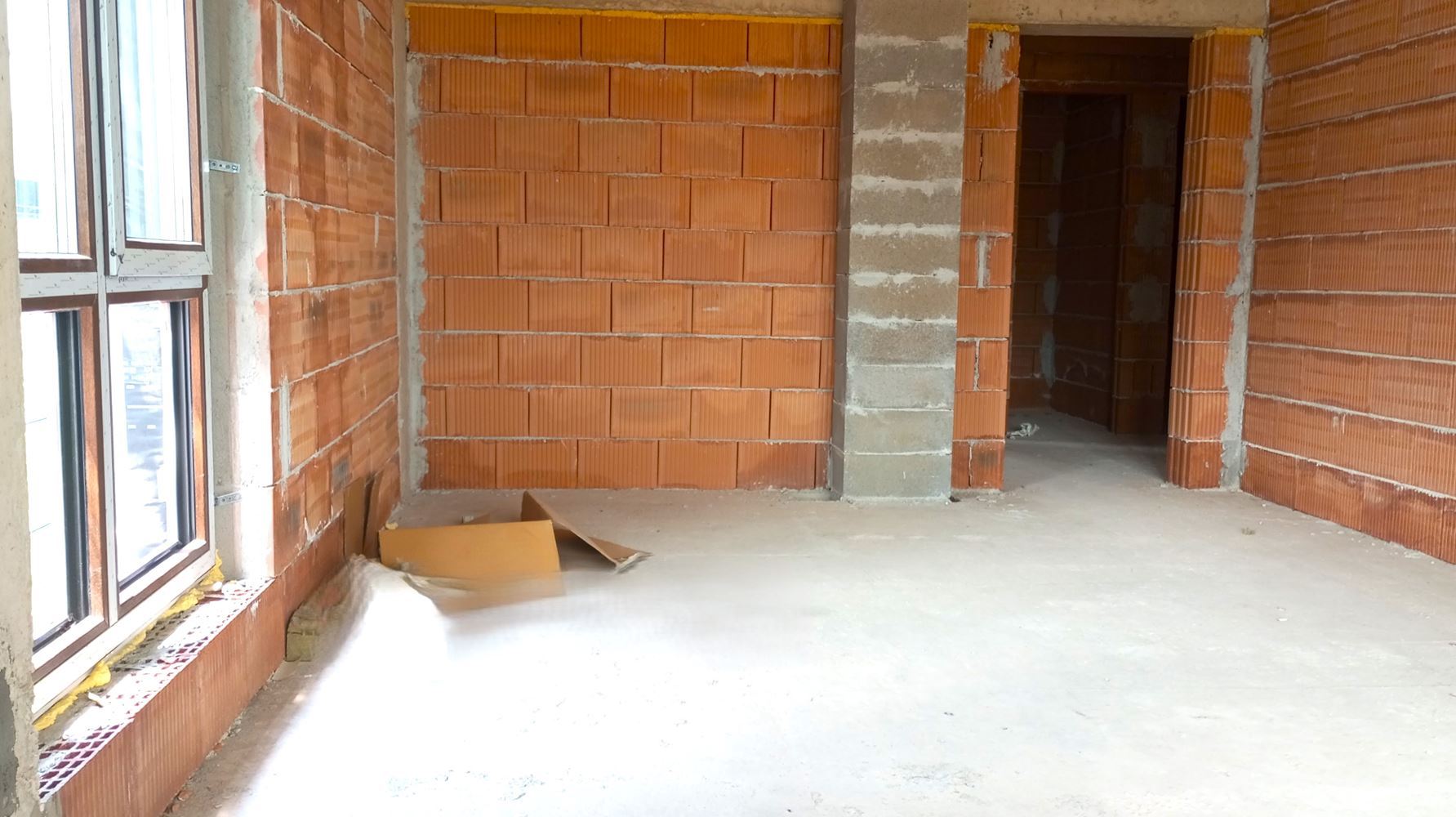 Южен, вътрешен двустаен апартамент в нова сграда-0 Южен, вътрешен двустаен апартамент в нова сграда - 0