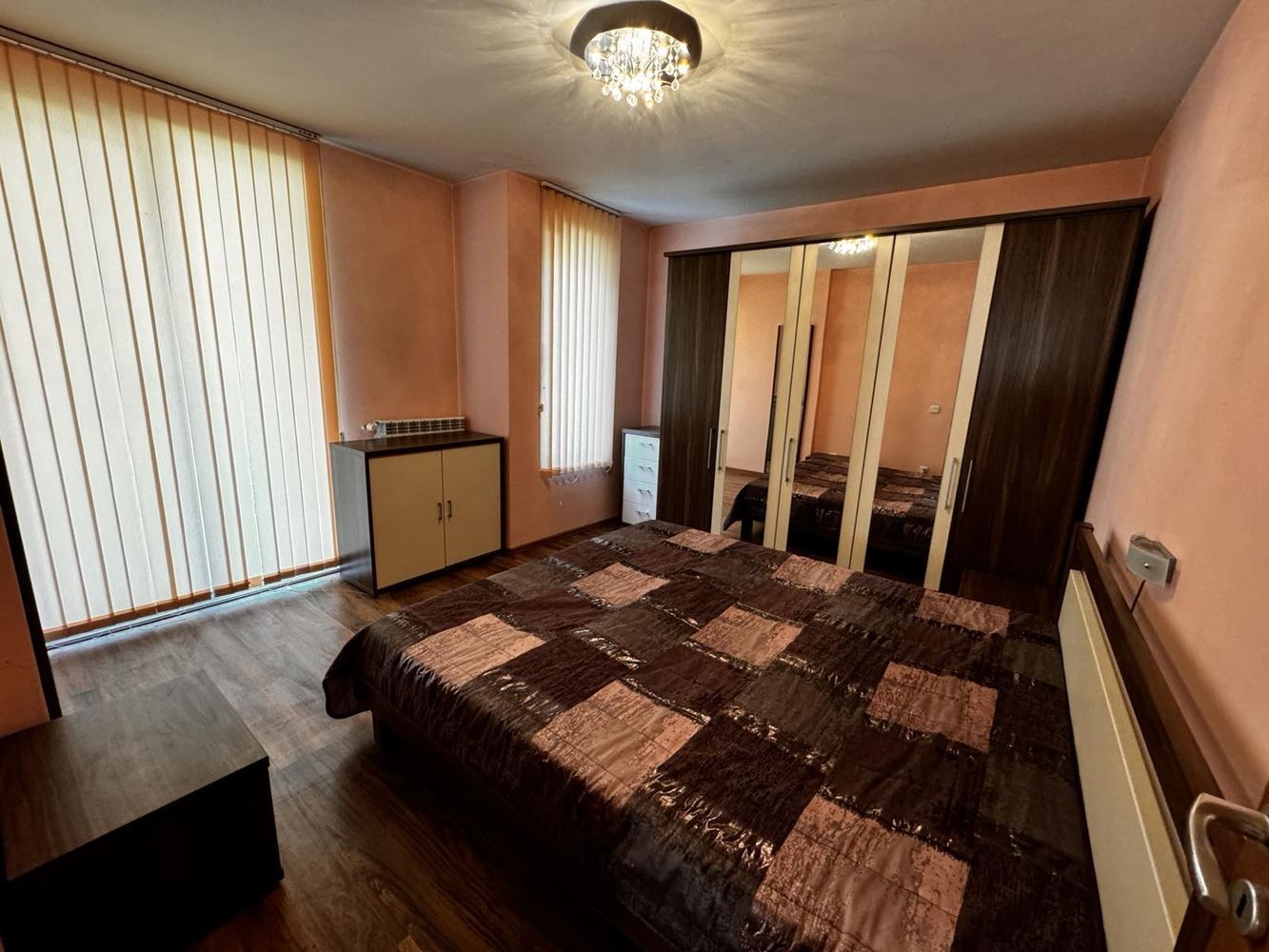 Просторен и светъл апартамент в кв. Манастирски ливади. Акт 16. - 0