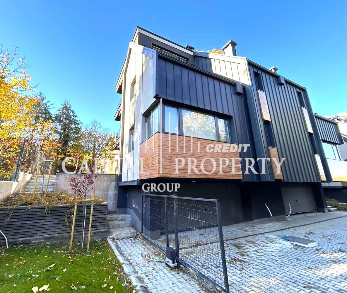 Луксозна къща с панаорамна гледка - 0