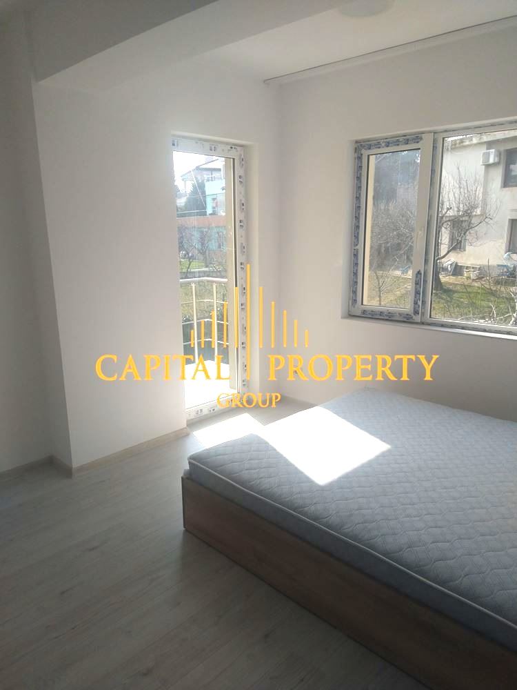 Двустаен апартамент с Паркомясто, Траката , Варна - 0