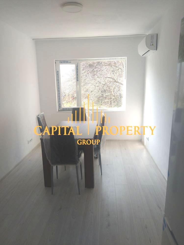 Двустаен апартамент с Паркомясто, Траката , Варна - 0