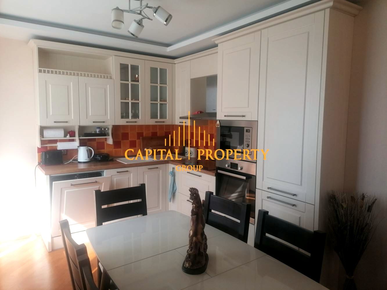 Тристаен обзаведен апартамент с ГАРАЖ, Чайка, до Морската градина, Варна-0 Тристаен обзаведен апартамент с ГАРАЖ, Чайка, до Морската градина, Варна - 0