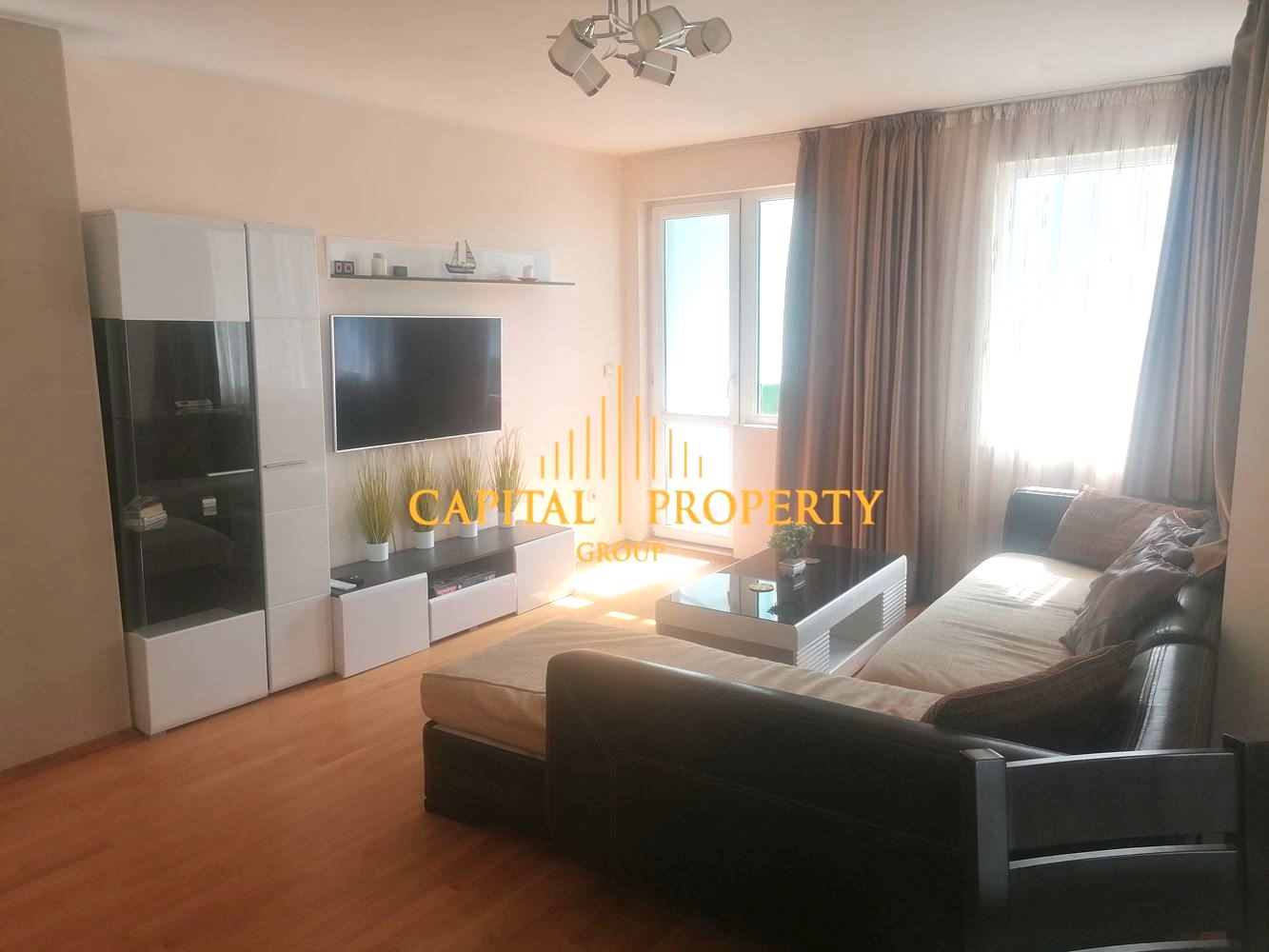 Тристаен обзаведен апартамент с ГАРАЖ, Чайка, до Морската градина, Варна-0 Тристаен обзаведен апартамент с ГАРАЖ, Чайка, до Морската градина, Варна - 0